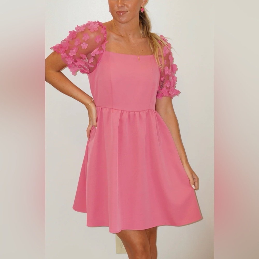 1.4.3. Story by Line Up Hot Pink Floral Puff Sleeve Dress